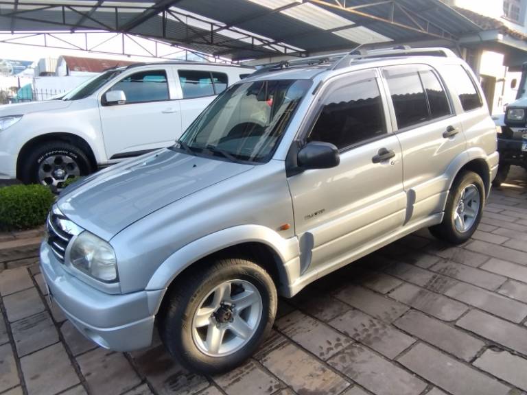 CHEVROLET - TRACKER - 2006/2007 - Prata - R$ 49.000,00