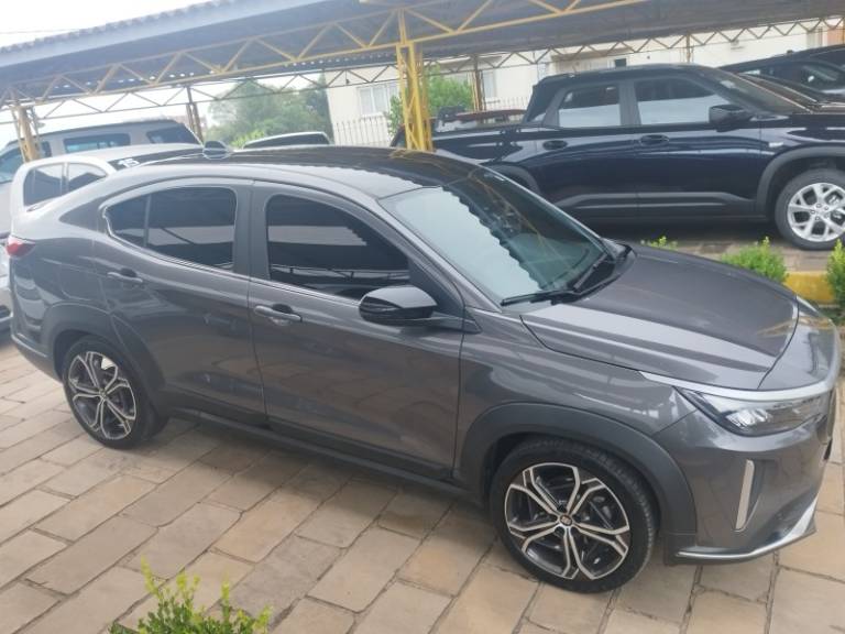 FIAT - FASTBACK - 2023/2023 - Cinza - R$ 119.900,00
