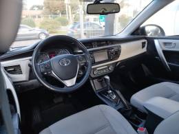TOYOTA - COROLLA - 2015/2016 - Cinza - R$ 89.000,00