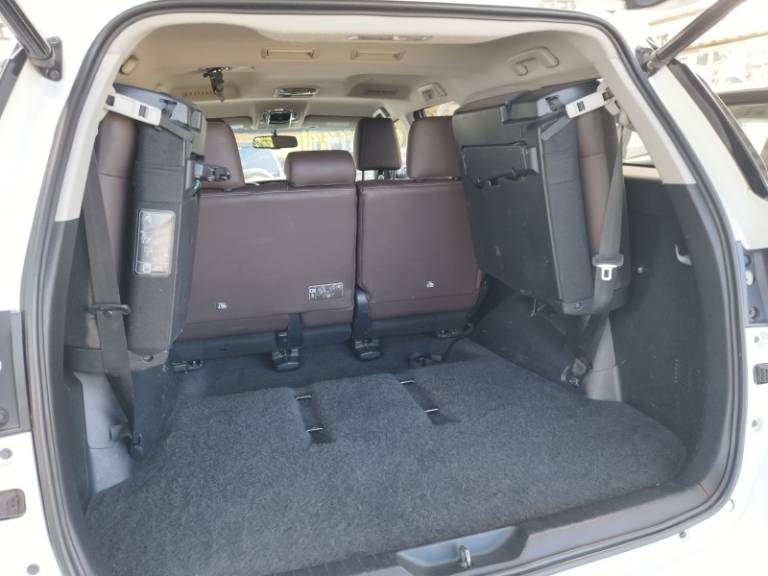 TOYOTA - HILUX SW4 - 2017/2017 - Branca - R$ 219.000,00