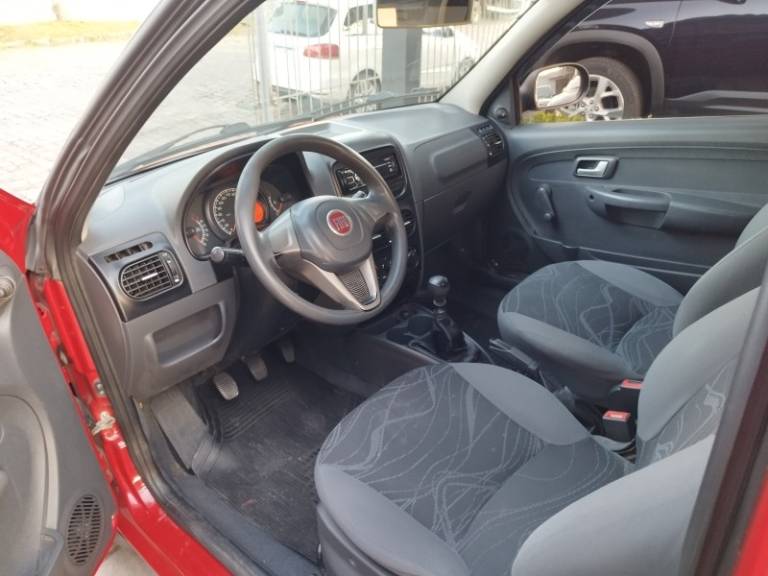 FIAT - STRADA - 2016/2016 - Vermelha - R$ 49.900,00