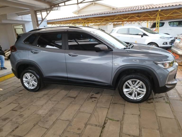 CHEVROLET - TRACKER - 2022/2023 - Cinza - R$ 112.000,00