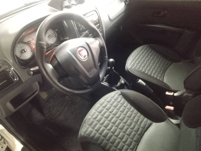FIAT - PALIO - 2012/2012 - Branca - R$ 43.000,00