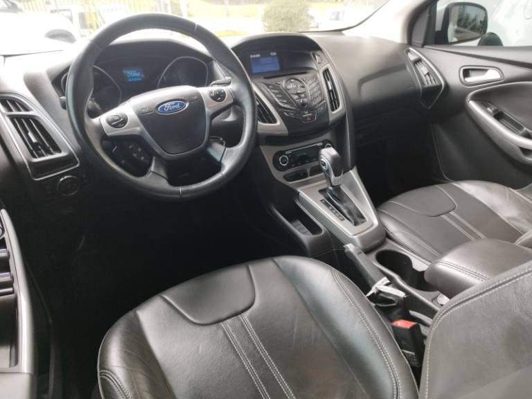 FORD - FOCUS - 2015/2015 - Branca - R$ 56.000,00