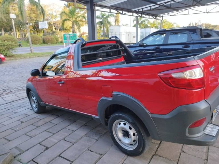 FIAT - STRADA - 2016/2016 - Vermelha - R$ 49.900,00