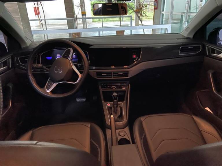 VOLKSWAGEN - VIRTUS - 2023/2023 - Preta - R$ 105.000,00