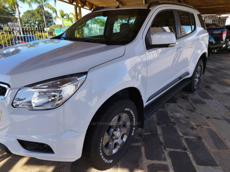CHEVROLET - TRAILBLAZER - 2016/2016 - Branca - R$ 150.000,00
