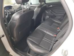 FORD - FOCUS - 2015/2015 - Branca - R$ 56.000,00
