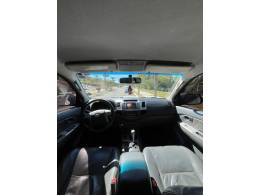 TOYOTA - HILUX - 2012/2012 - Branca - R$ 130.000,00