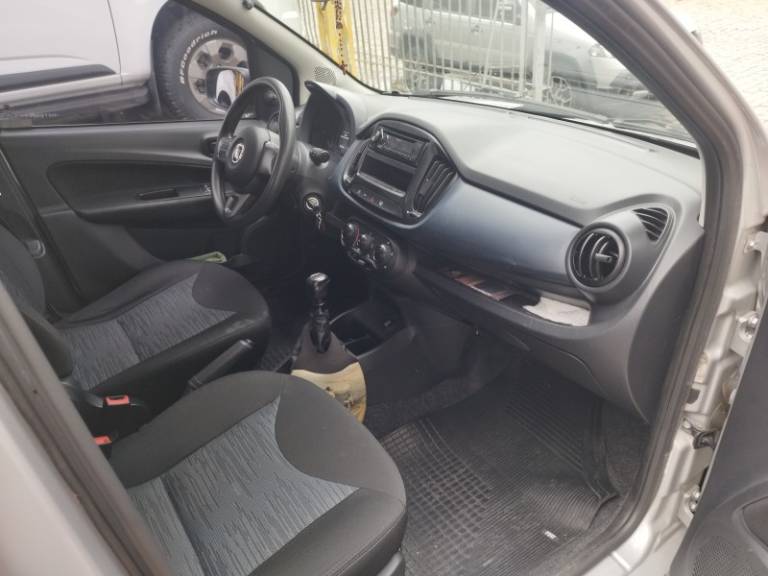 FIAT - UNO - 2017/2017 - Cinza - R$ 44.000,00