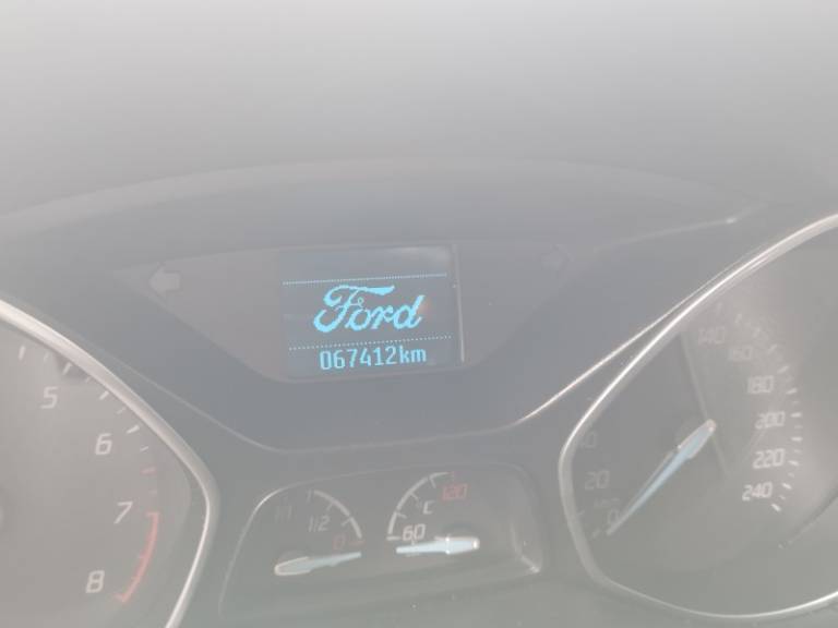 FORD - FOCUS - 2015/2015 - Branca - R$ 56.000,00