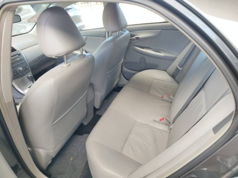 TOYOTA - COROLLA - 2008/2009 - Cinza - R$ 55.500,00
