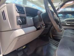 FORD - F-250 - 2001/2001 - Prata - R$ 169.000,00