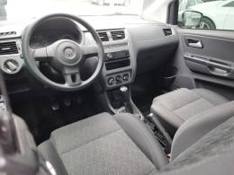 VOLKSWAGEN - FOX - 2013/2014 - Branca - R$ 44.000,00