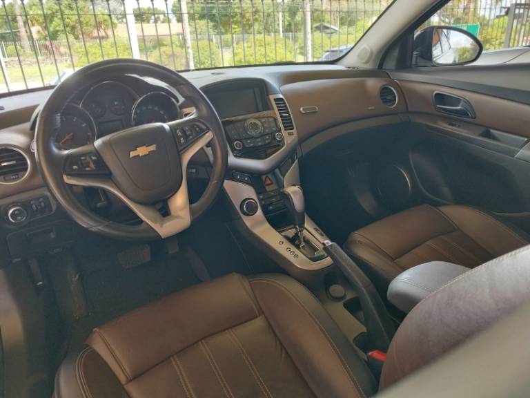 CHEVROLET - CRUZE - 2014/2015 - Preta - R$ 65.000,00