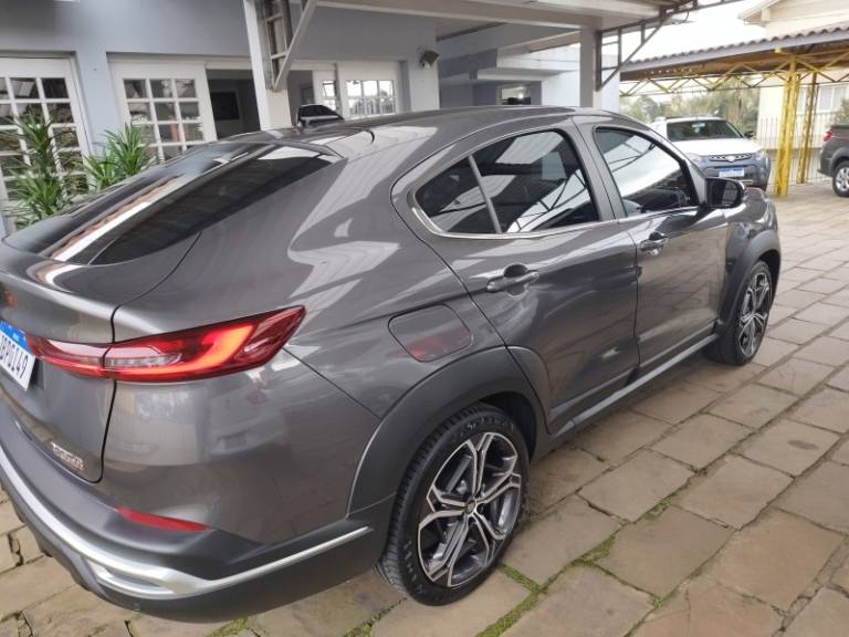 FIAT - FASTBACK - 2023/2023 - Cinza - R$ 119.000,00