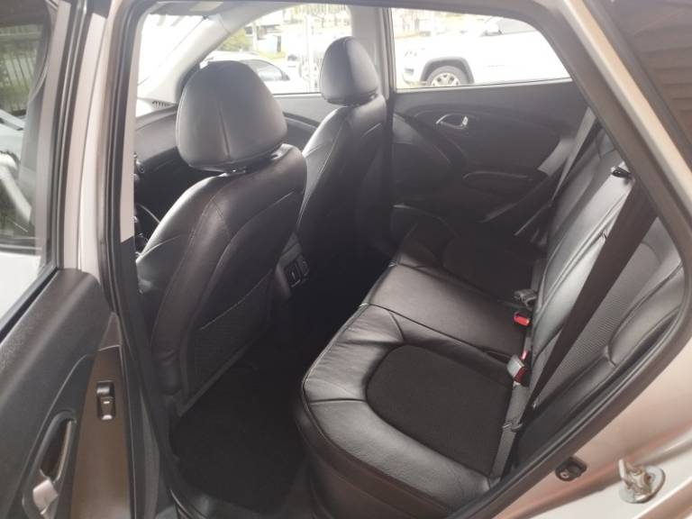 HYUNDAI - IX35 - 2016/2017 - Cinza - R$ 84.500,00