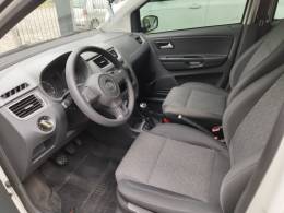 VOLKSWAGEN - FOX - 2013/2014 - Branca - R$ 44.000,00