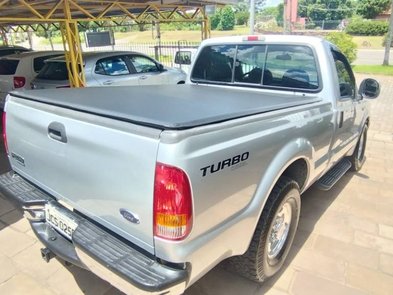 FORD - F-250 - 2001/2001 - Prata - R$ 169.000,00