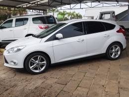 FORD - FOCUS - 2015/2015 - Branca - R$ 56.000,00
