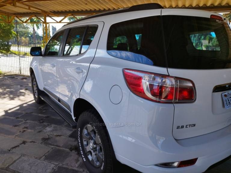 CHEVROLET - TRAILBLAZER - 2016/2016 - Branca - R$ 150.000,00