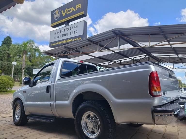 FORD - F-250 - 2001/2001 - Prata - R$ 169.000,00