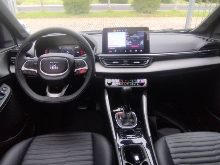 FIAT - FASTBACK - 2023/2023 - Cinza - R$ 119.900,00